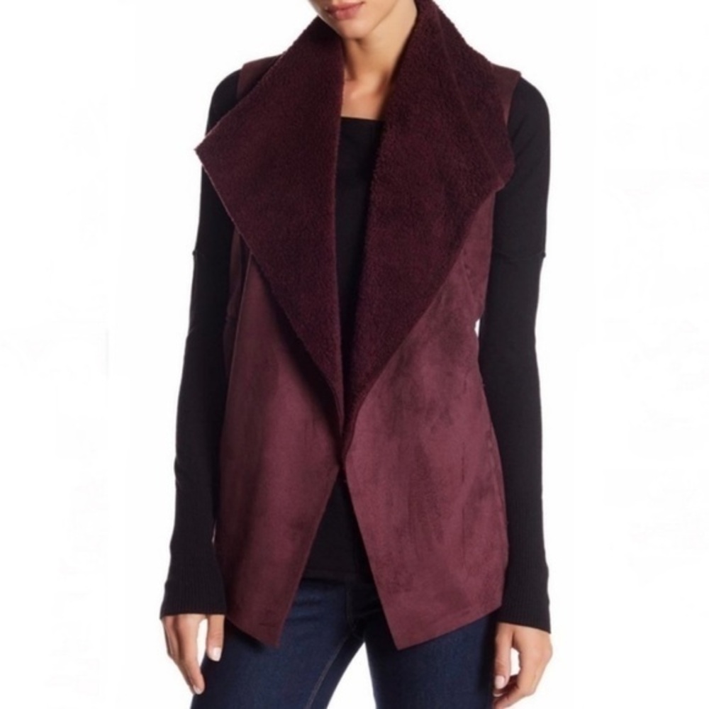 Susina burgundy sherpa lined faux suede vest size M